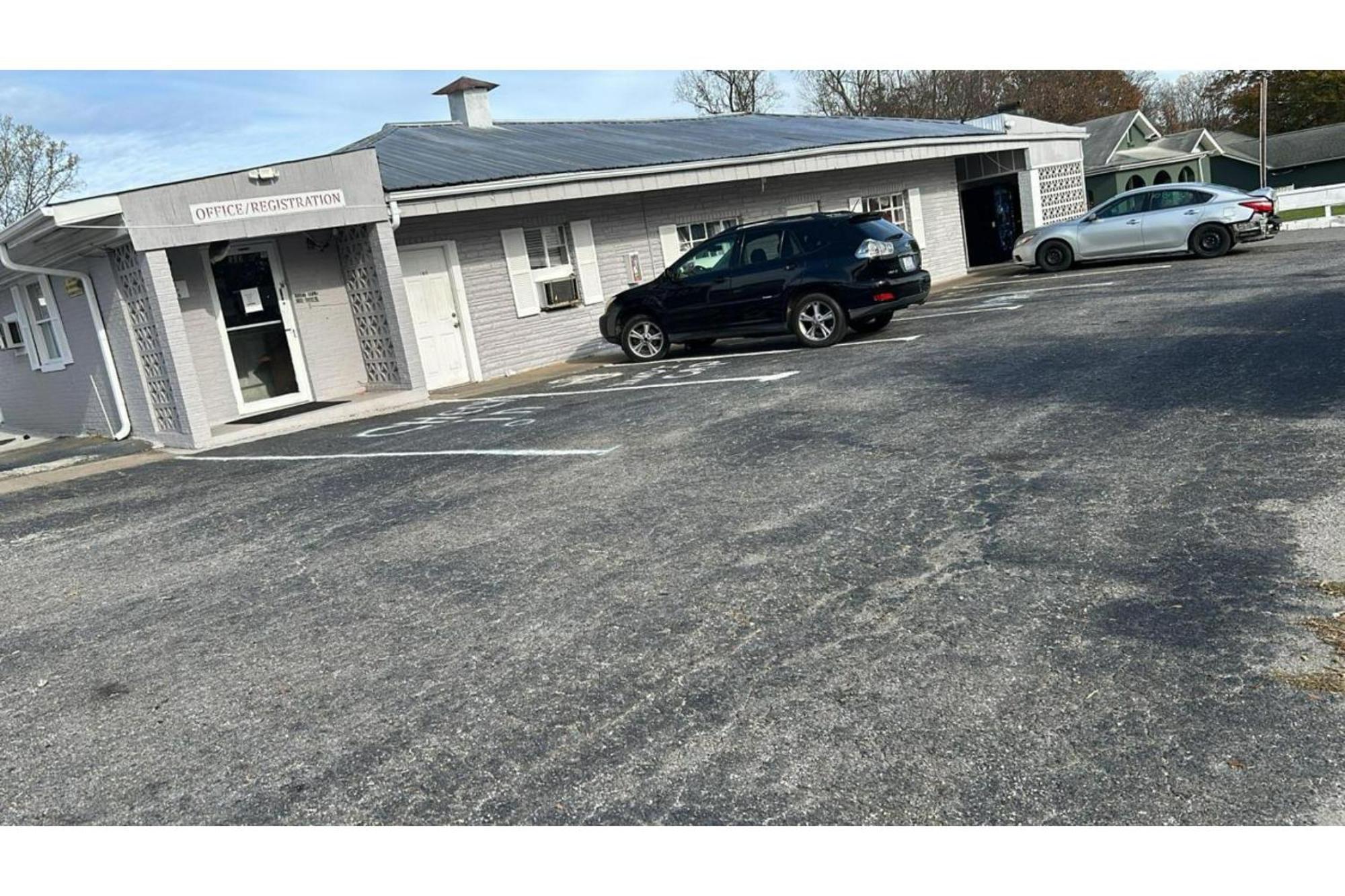 Tri-City Motel By Oyo Forest City Spindale Exterior foto